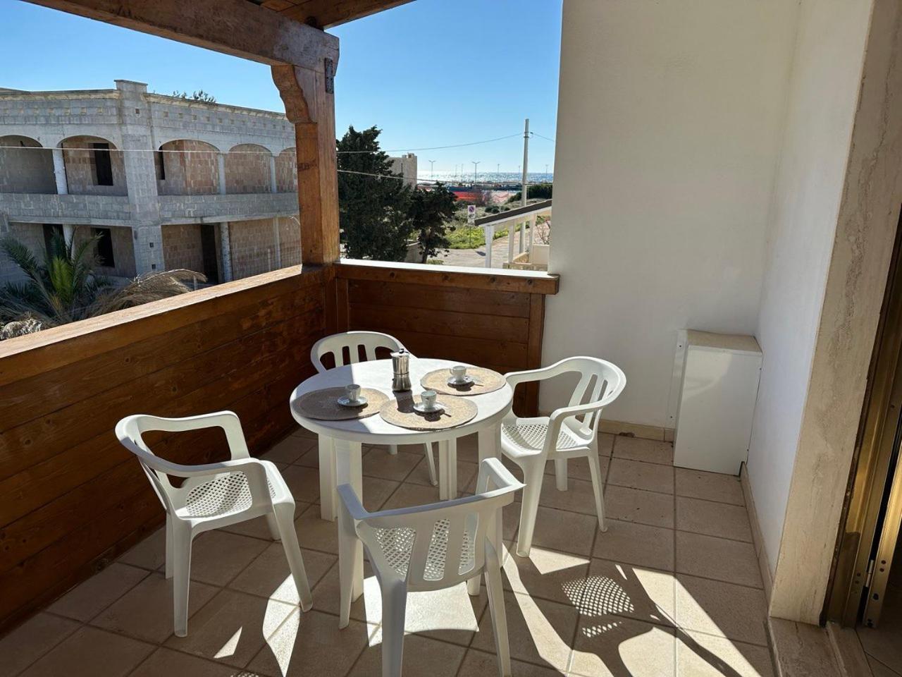 Appartamenti Al Mare Torre Pali By Ionian Travel المظهر الخارجي الصورة